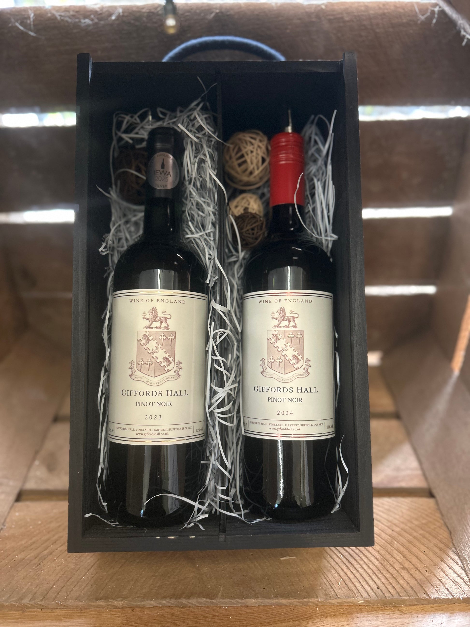 Suffolk Pinot Noir Gift Set Giffords Hall Vineyard